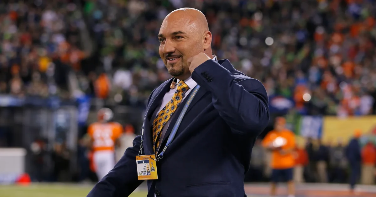Jay Glazer Net Worth: FOX NFL insider at sports desk with career earnings reaching $15M in 2025